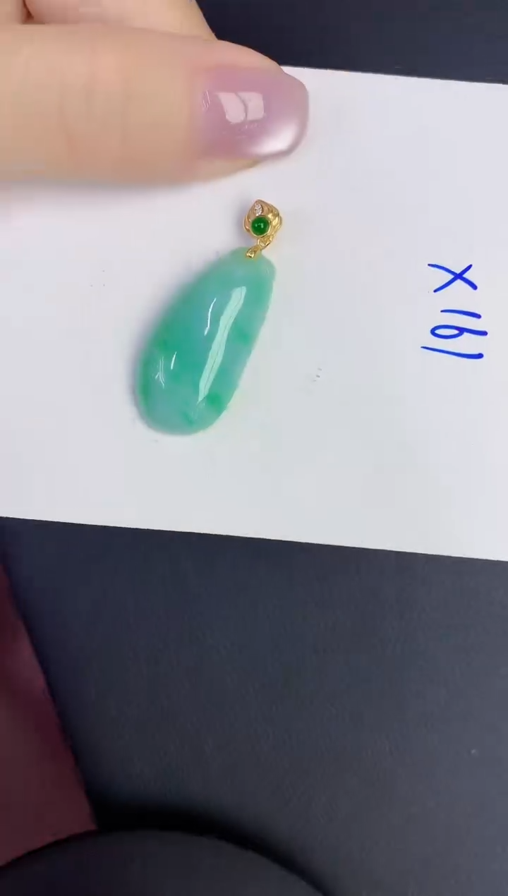 颈饰未镶嵌翡翠缅甸天然翡翠A货