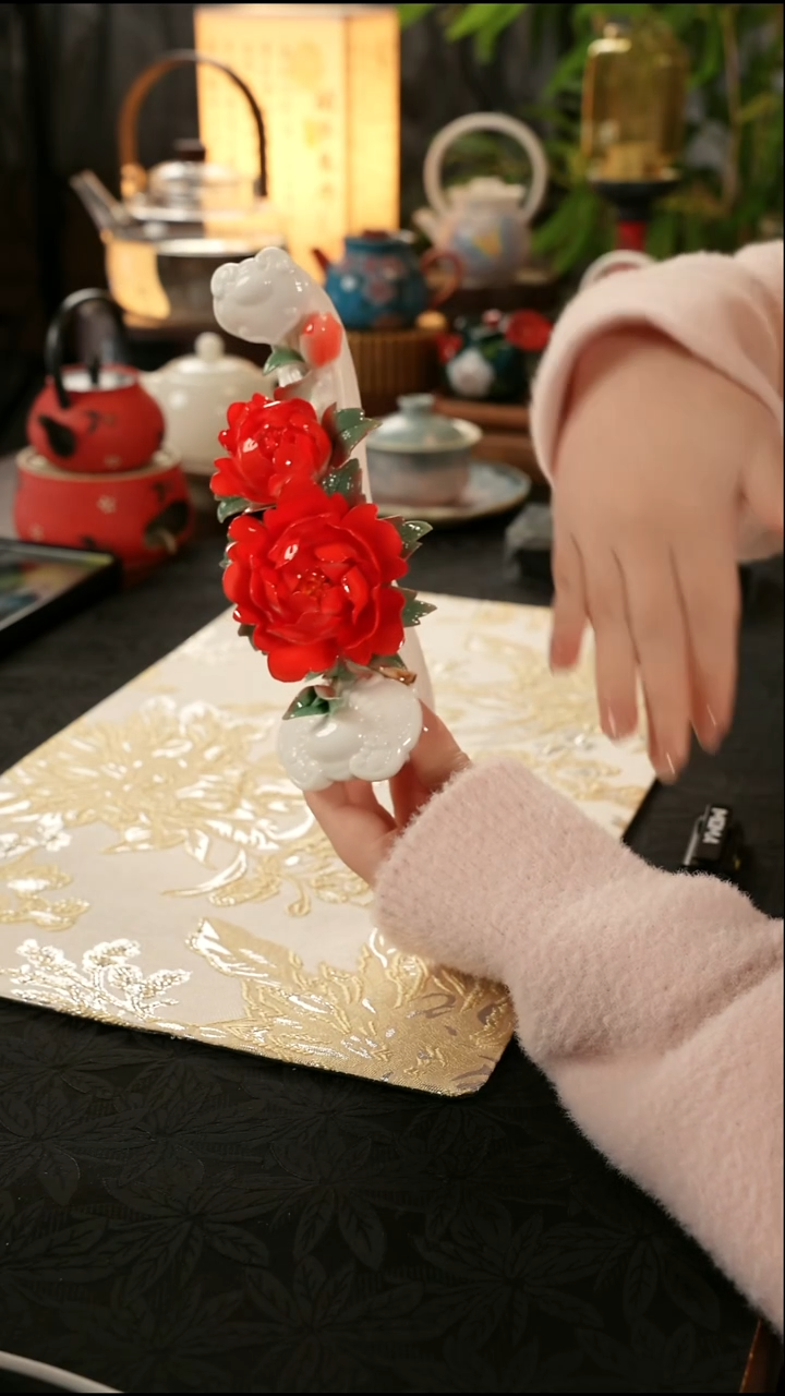 青云茶斋陶瓷茶具如意瓷花摆件