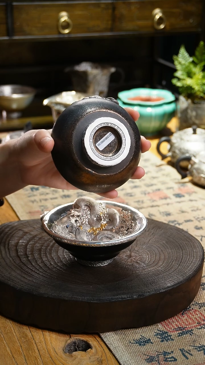 【闪购商品】福器艺术定制黑陶蛇主人杯