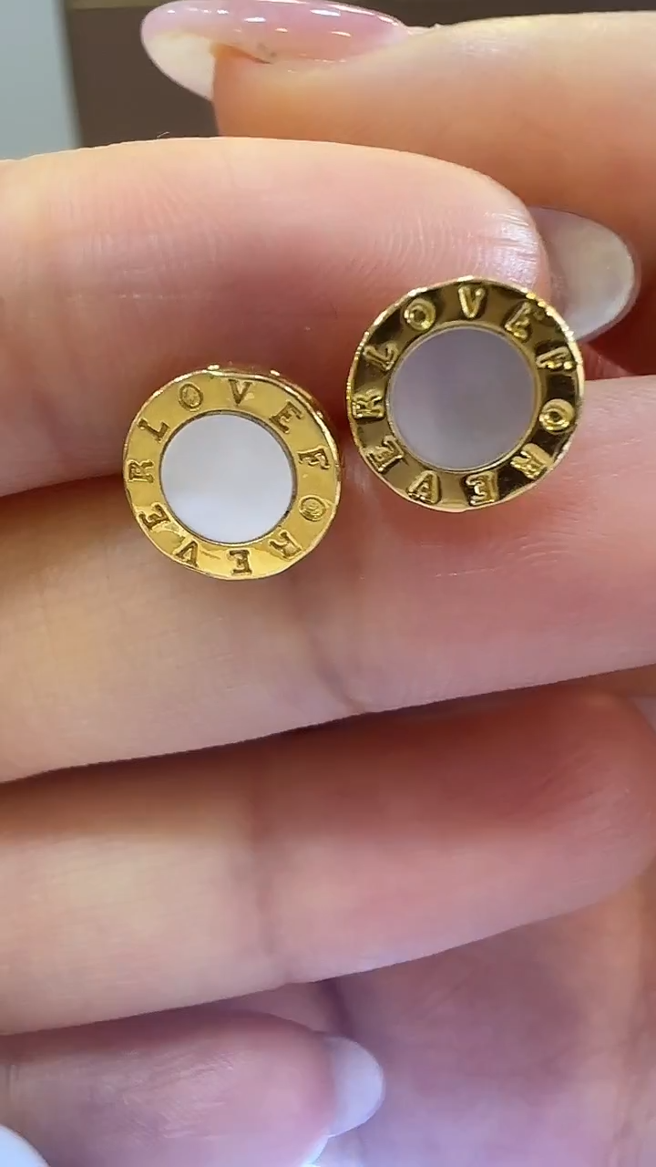 耳钉贝壳（贝母）18K金镶嵌耳钉