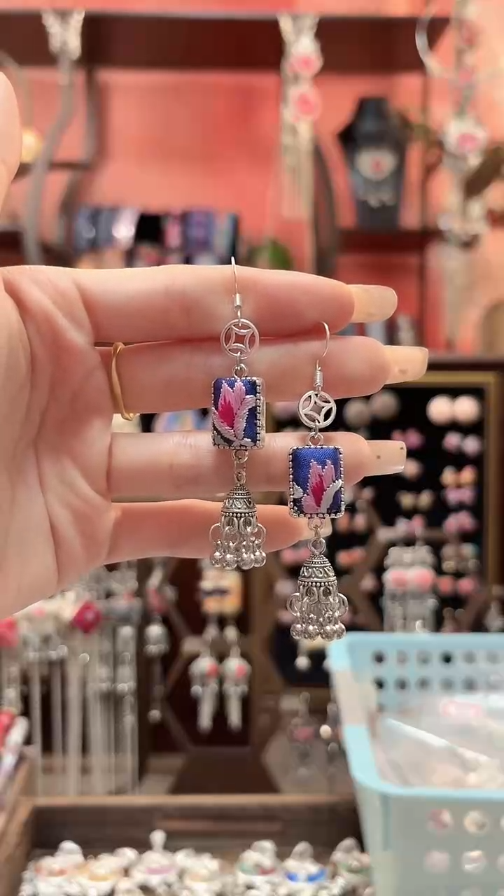 织绣 云织谣民族风精美饰品   159