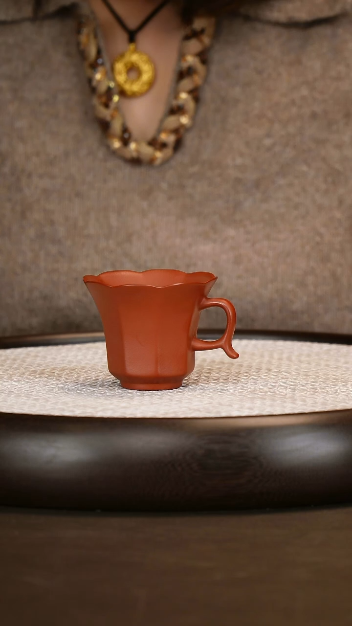 紫砂带把筋纹主人杯