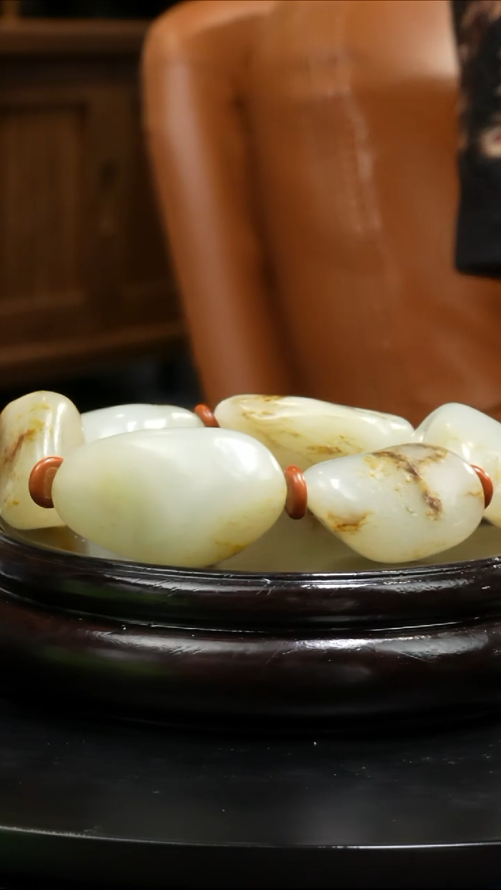 【闪购商品】和田玉手串未镶嵌105克和田玉原石