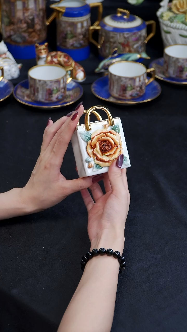 骨瓷婷婷中古器物如图所示16