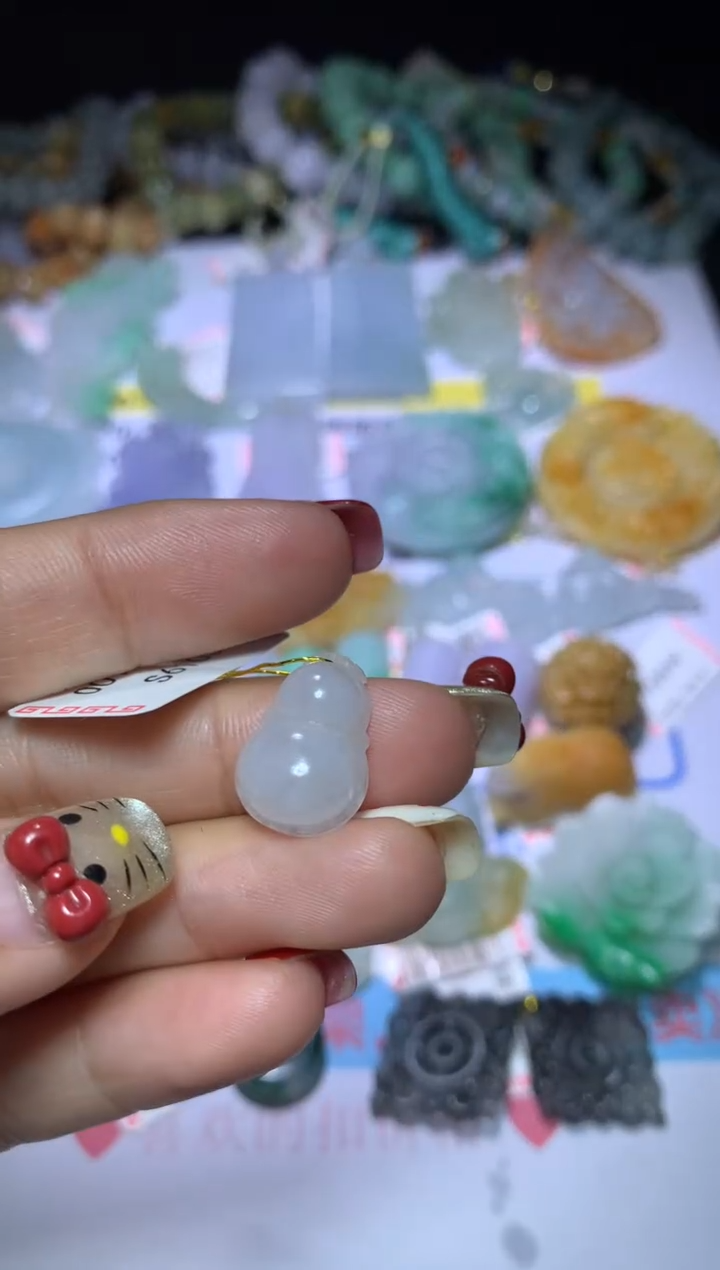 【闪购商品】翡翠挂件未镶嵌CXX005522