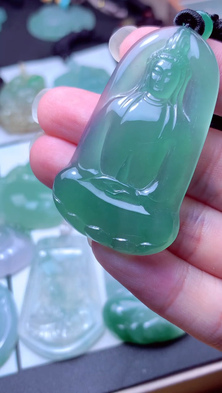 颈饰未镶嵌翡翠天然A货翡翠
