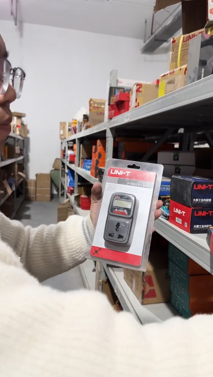 优利德UT230C定时功率计量插座