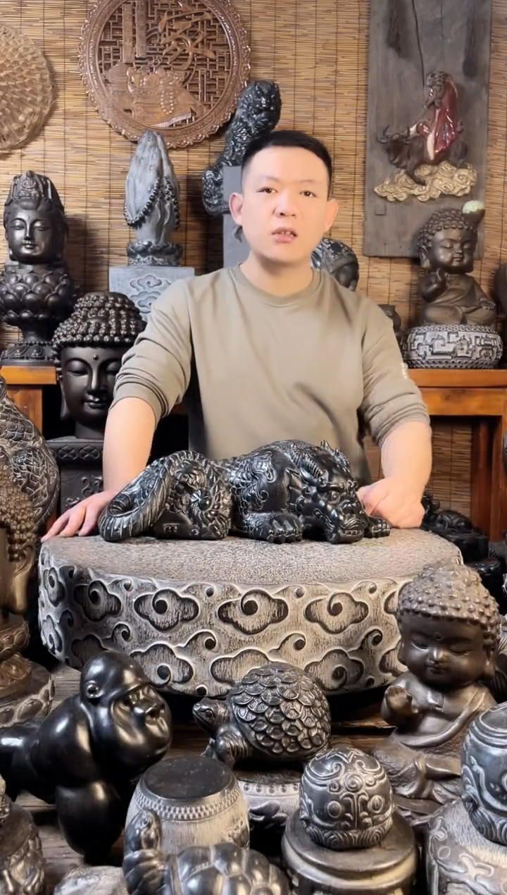 【闪购商品】45趴吸水兽天然青石雕刻