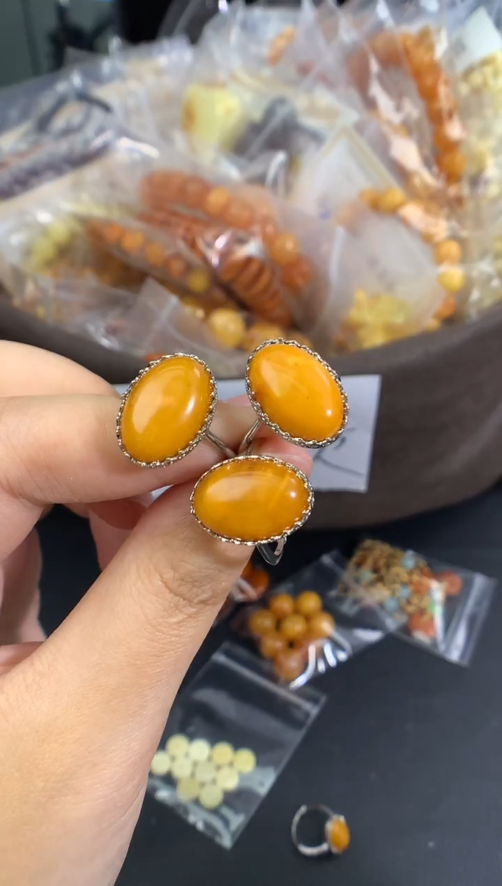 蜜蜡未镶嵌珠宝奇石多样性发一件