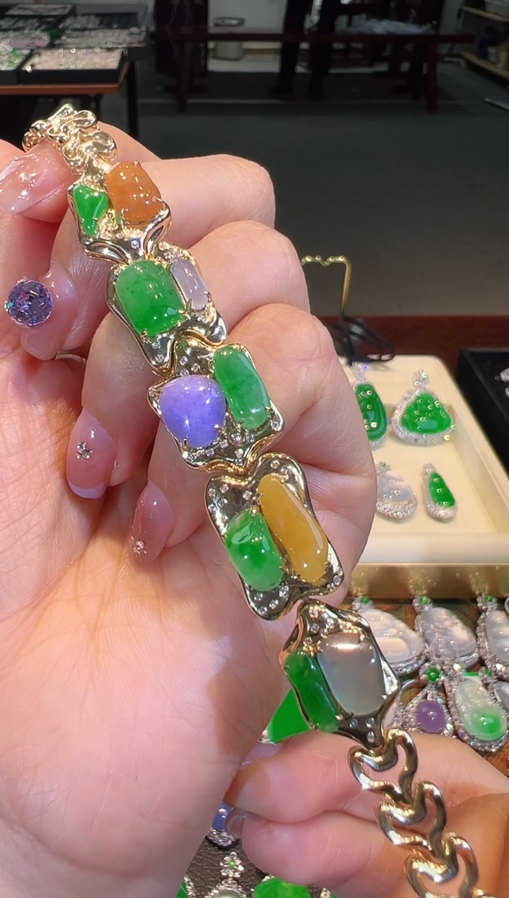 【闪购商品】翡翠手链18K金镶嵌翡翠