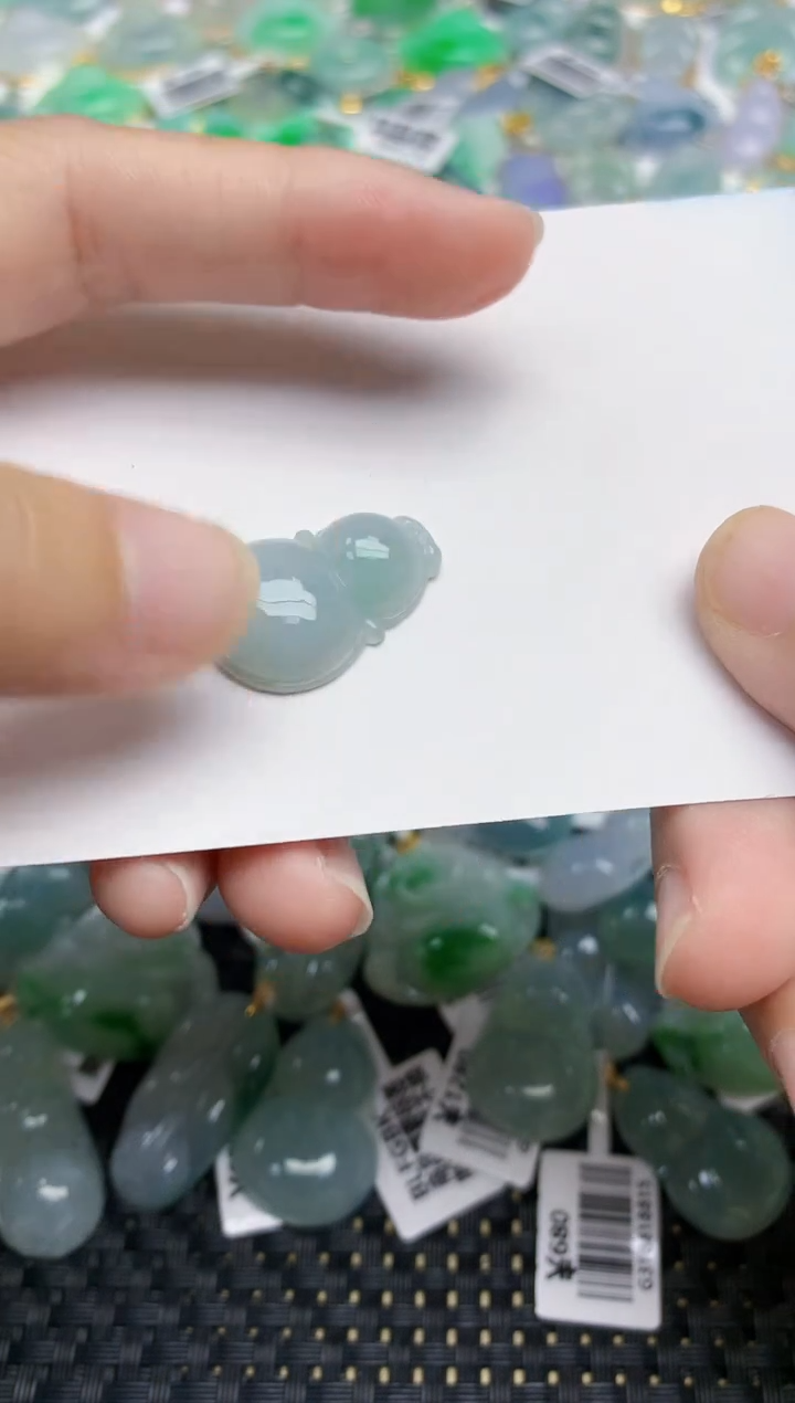 翡翠未镶嵌颈饰天然翡翠A货