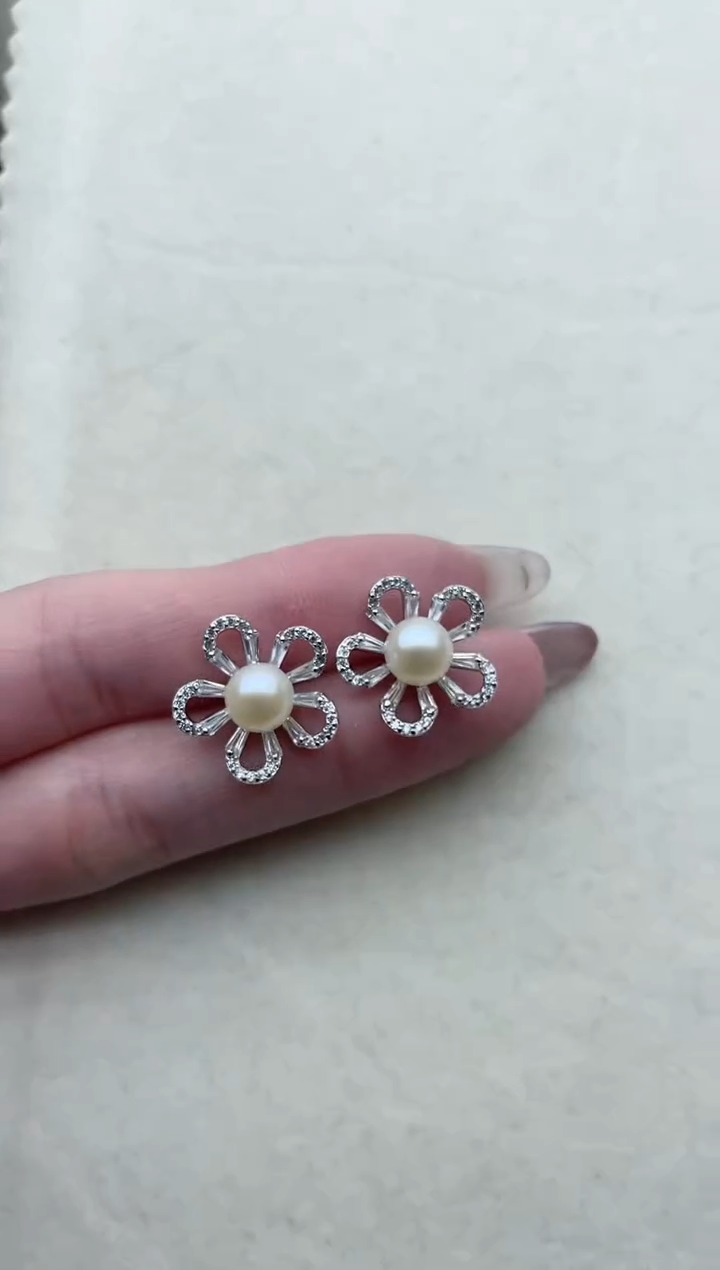 【闪购商品】淡水珍珠耳饰银S925镶嵌Y56