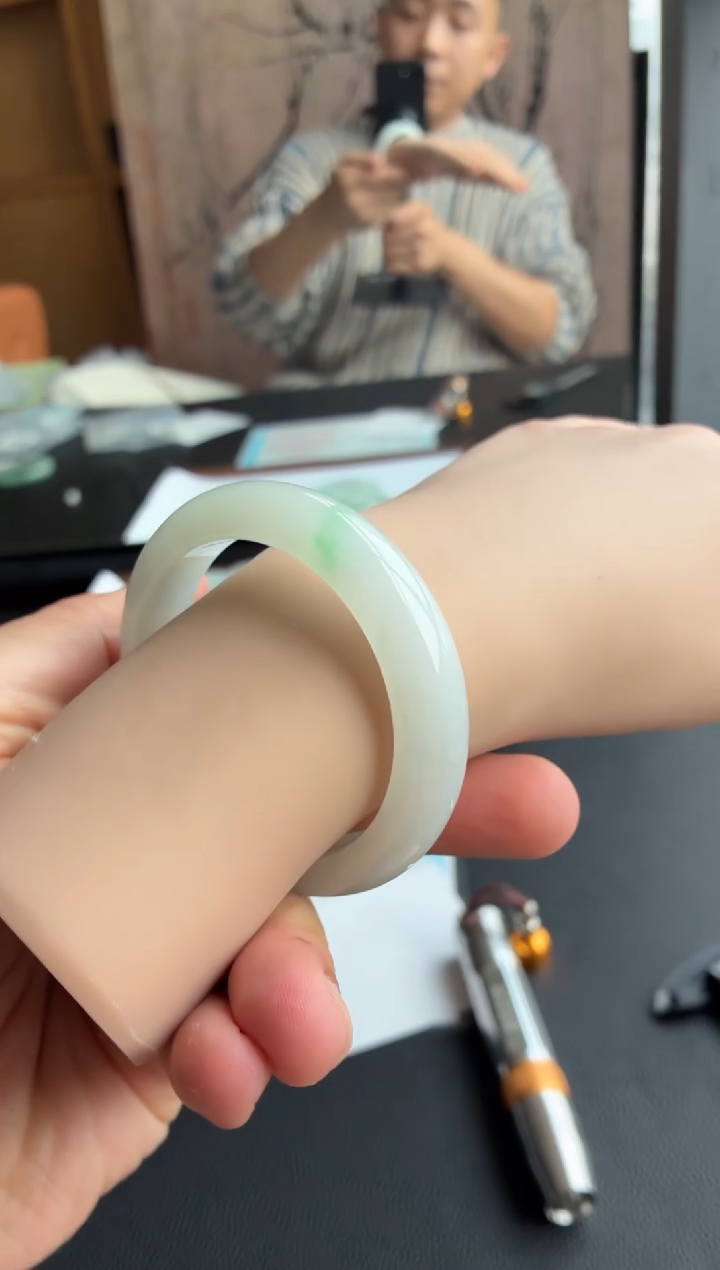 未镶嵌手镯翡翠82号52.1*12.2*8.5正圈