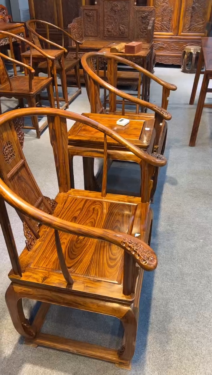 【闪购商品】花梨木类木雕椅子一对