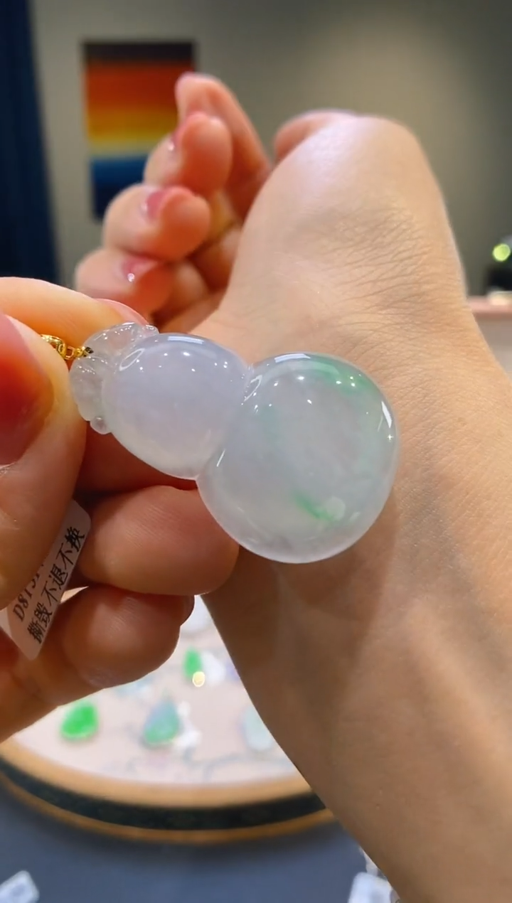 【闪购商品】翡翠吊坠(不含链)18K金镶嵌葫芦