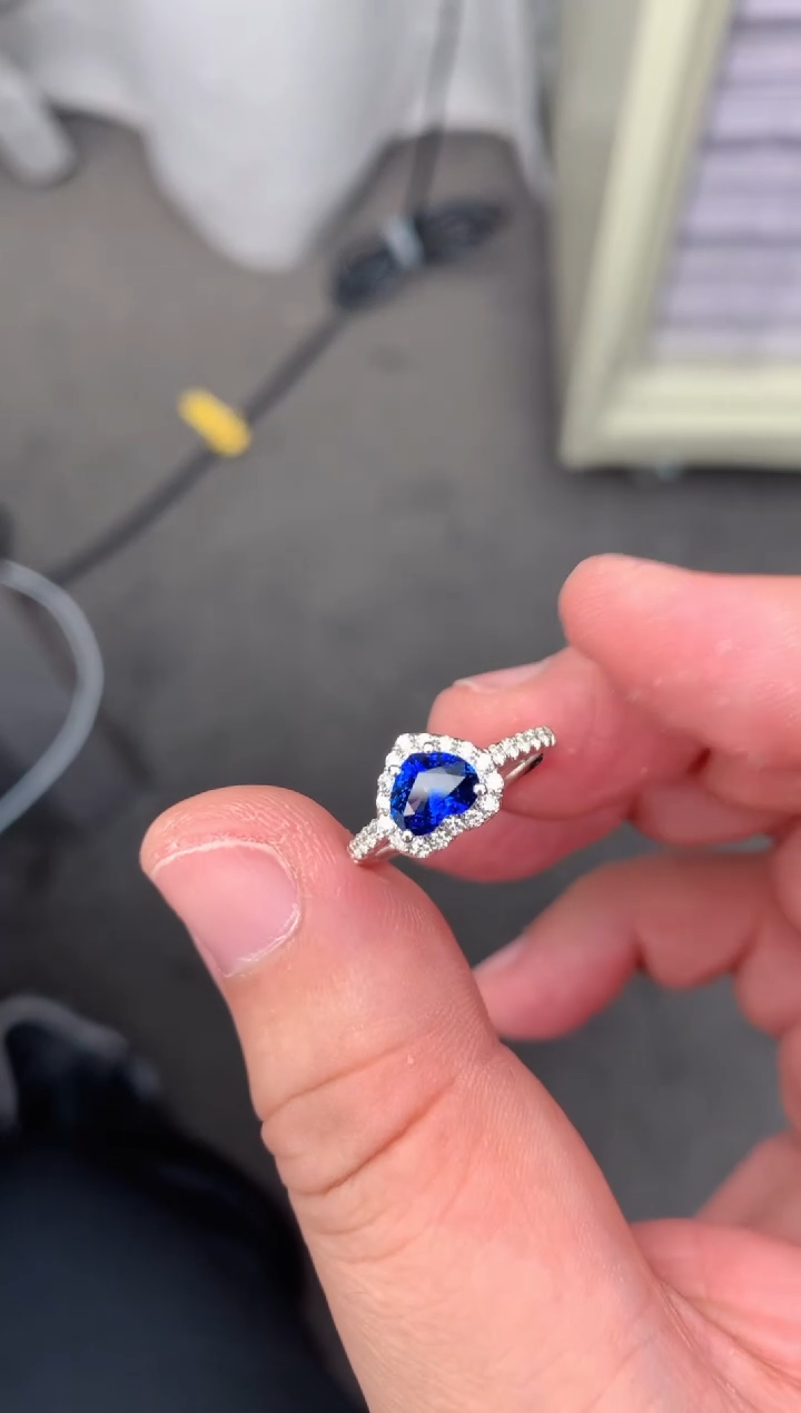 【闪购商品】蓝宝石戒指18K金镶嵌1.1ct  蓝宝石戒指