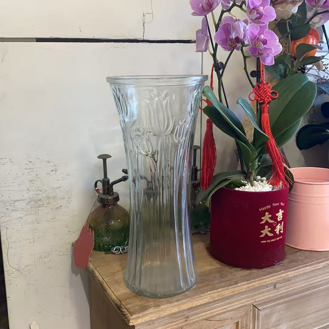 特价花瓶一个（高度30cm）