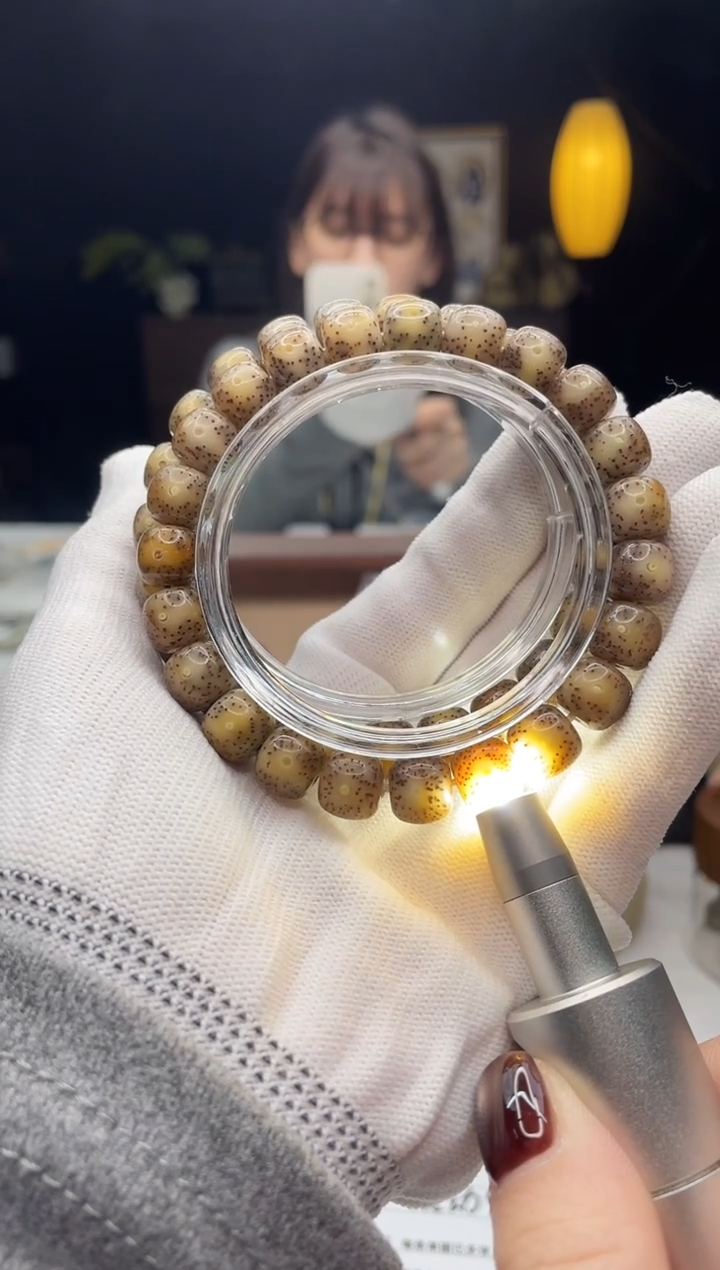 吊坠星月菩提B18 10X9单圈 E05