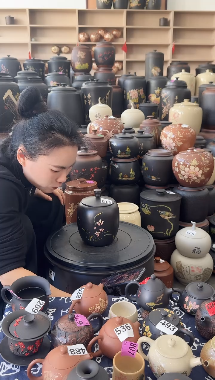 罐瑕疵茶叶罐  花生彩填   619