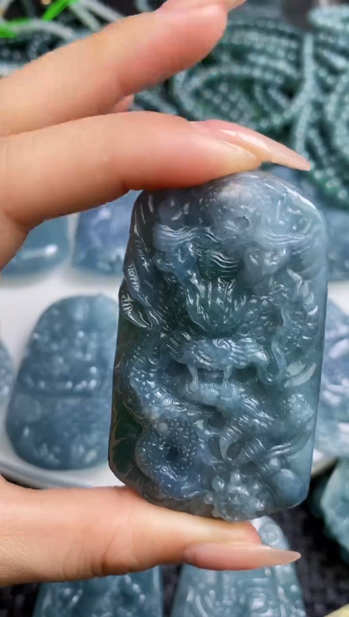 【闪购商品】翡翠颈饰未镶嵌          