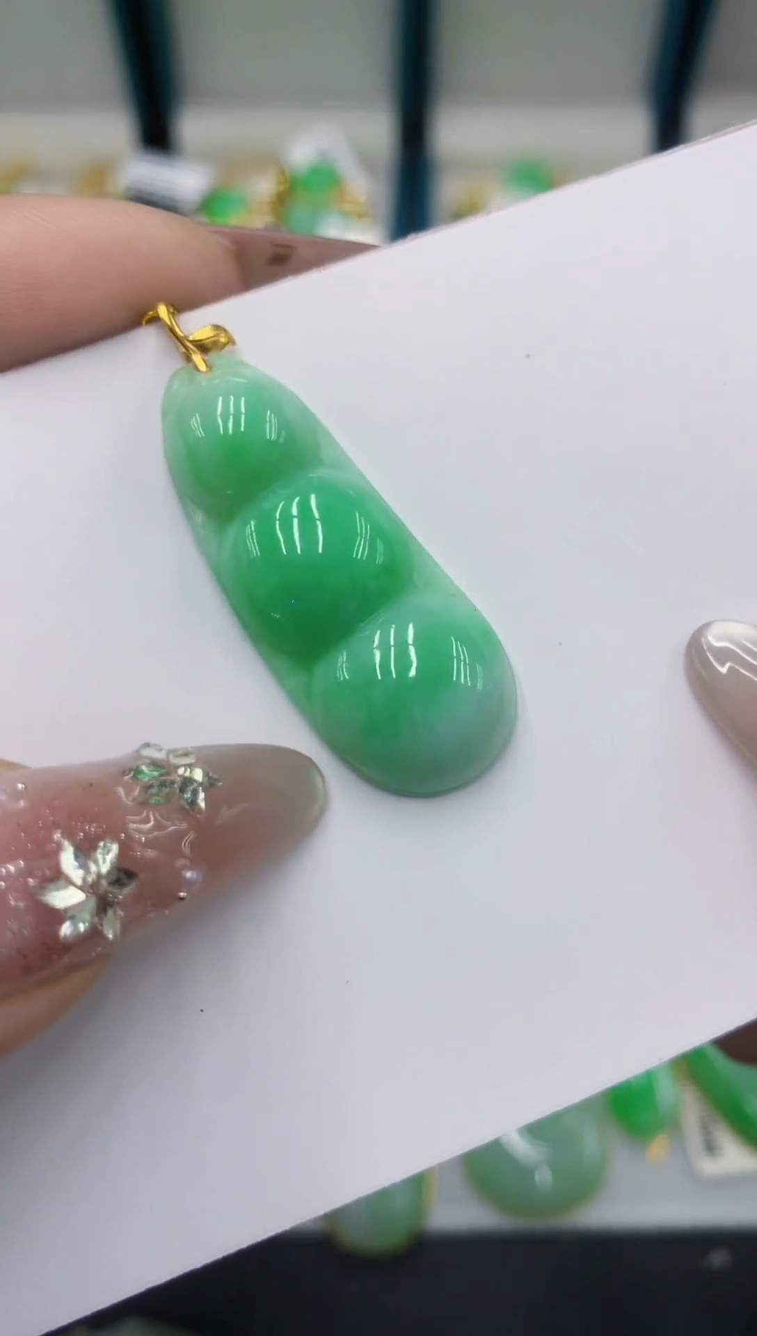 颈饰18K金镶嵌翡翠111111