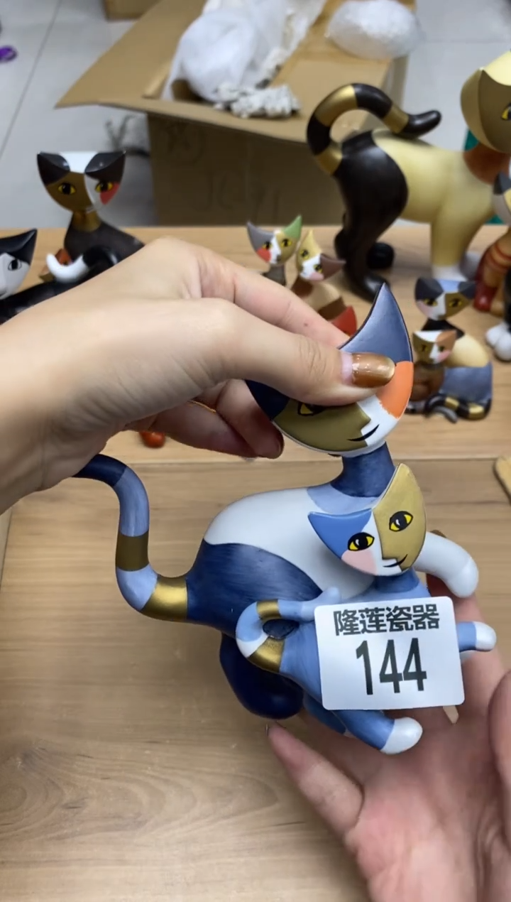 瓷片秋**痕隆莲瓷器欢迎大家