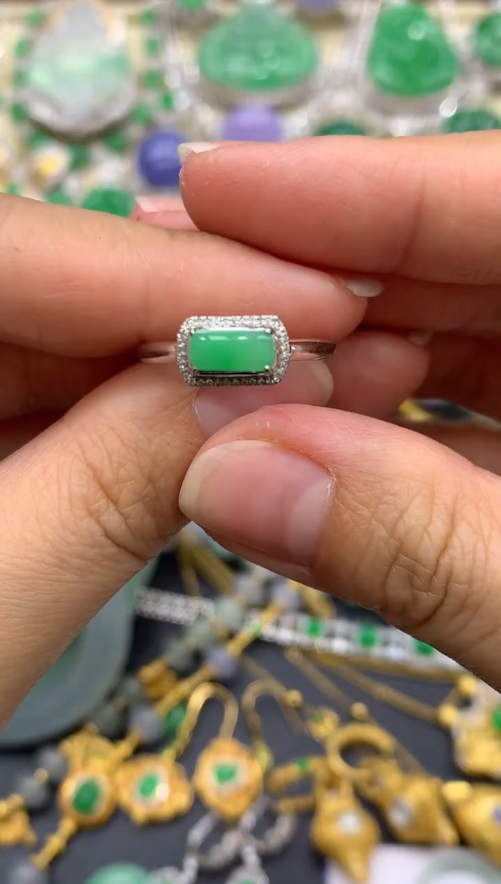 【闪购商品】翡翠戒指18K金镶嵌227-中国好珍宝