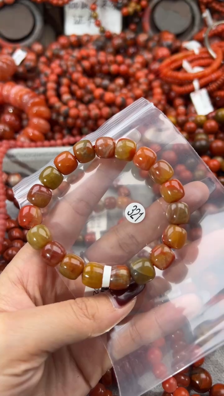 未镶嵌手串南红玛瑙10+