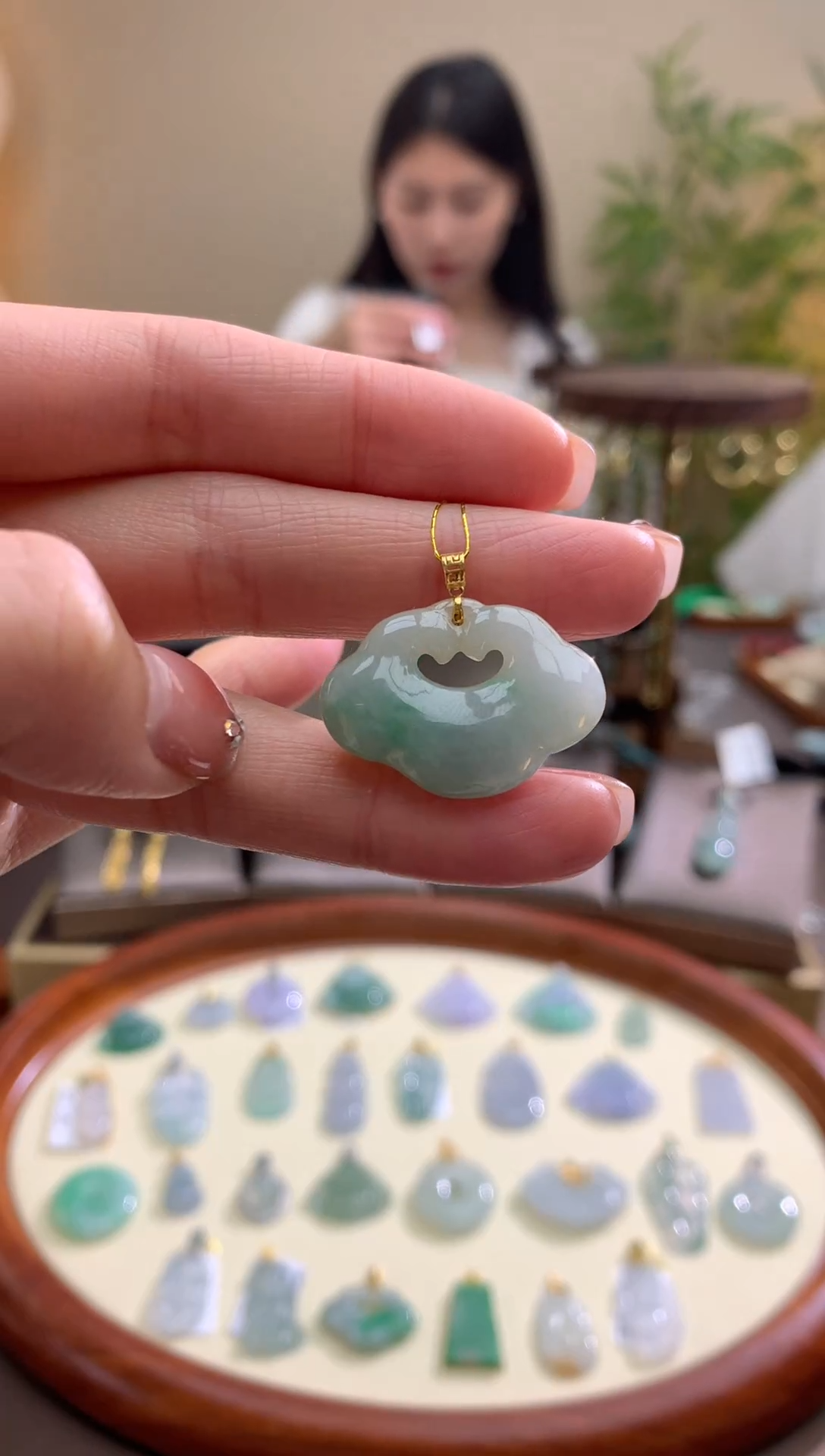 【闪购商品】翡翠颈饰18K金镶嵌如意锁