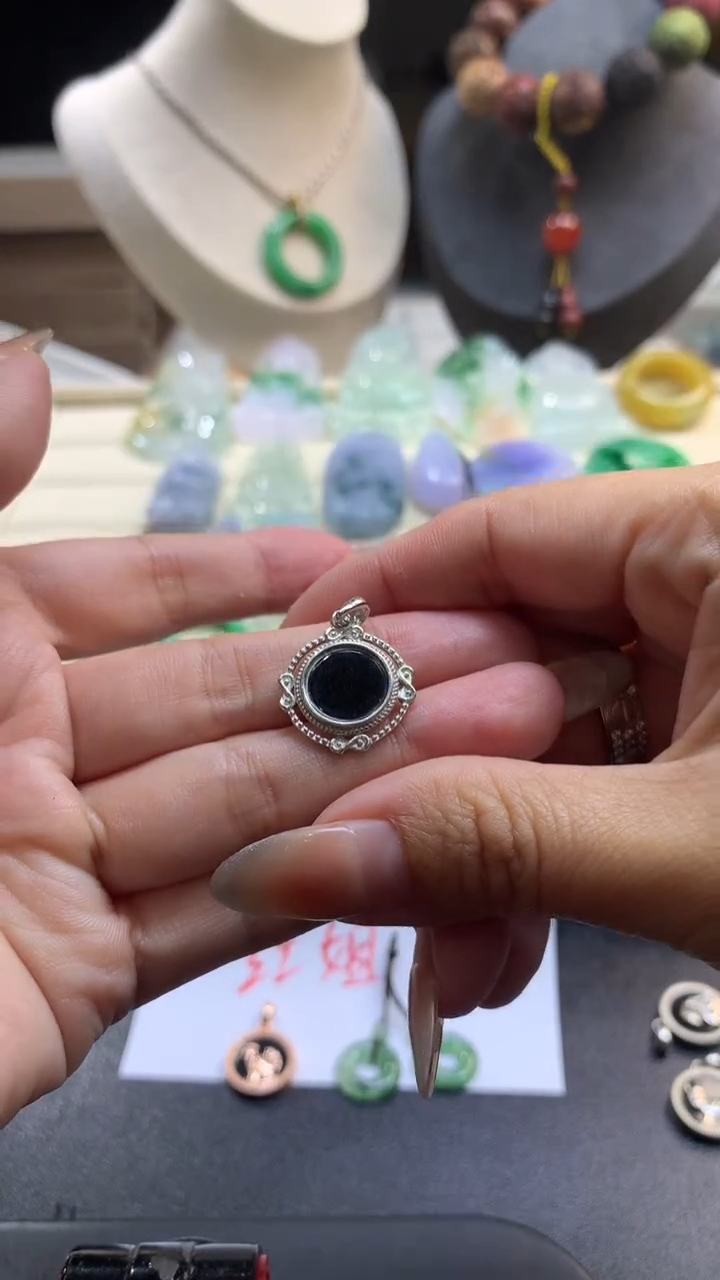 【闪购商品】翡翠颈饰银S925镶嵌翡翠