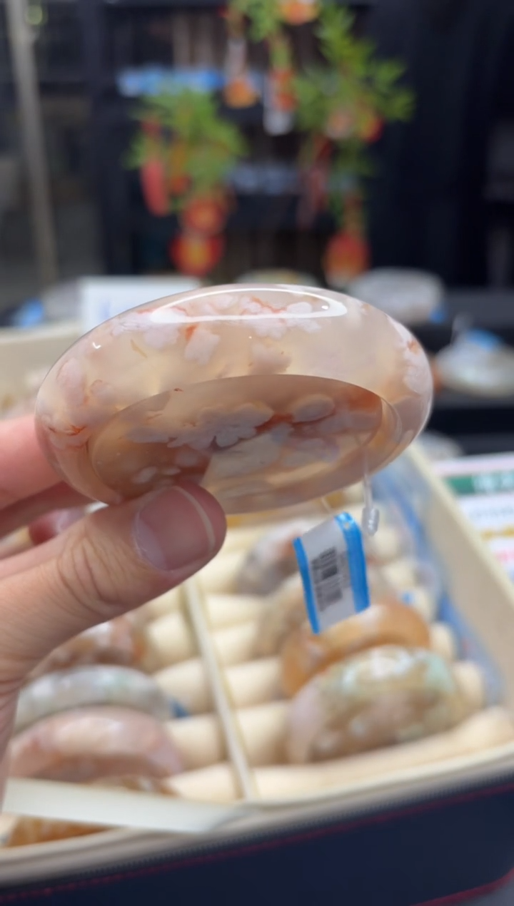 【闪购商品】石英质玉手镯未镶嵌33（59圈赠送镯心）