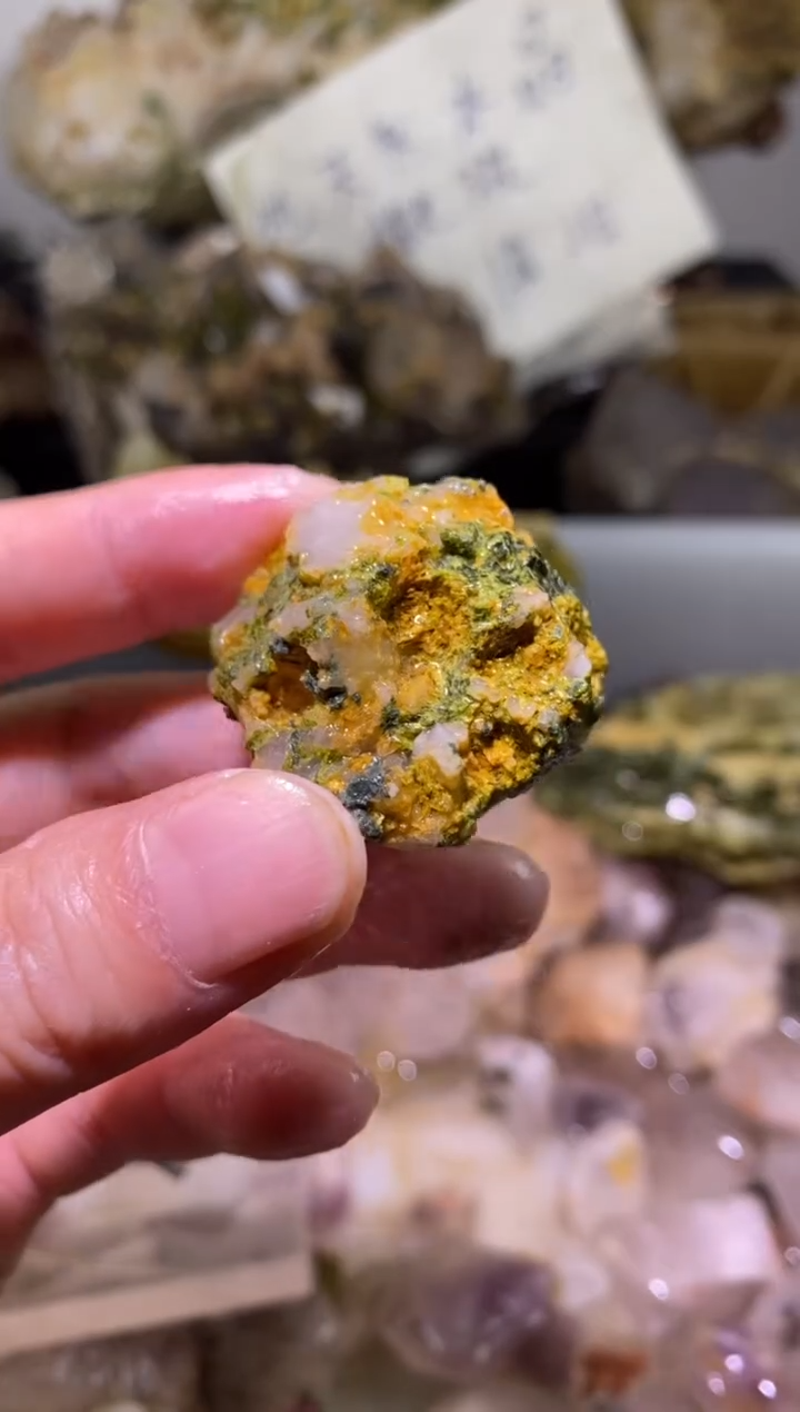 未镶嵌珠宝半成品水晶105号四川美姑超七花园水晶