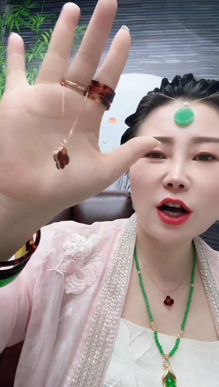 高货小帽子四叶草吊坠