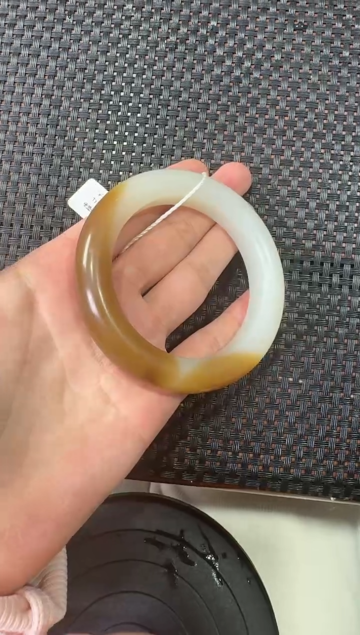 未镶嵌手镯和田玉新疆金山糖白手镯54+