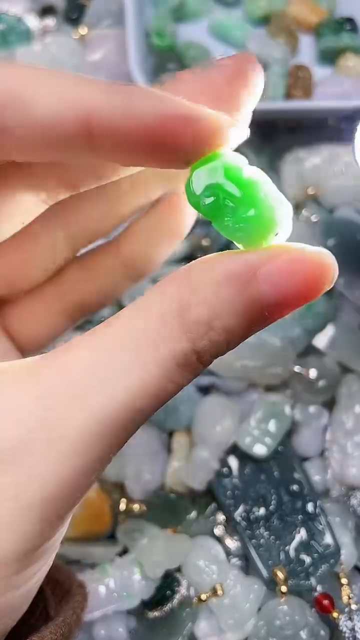 【闪购商品】翡翠颈饰未镶嵌闪购00004532