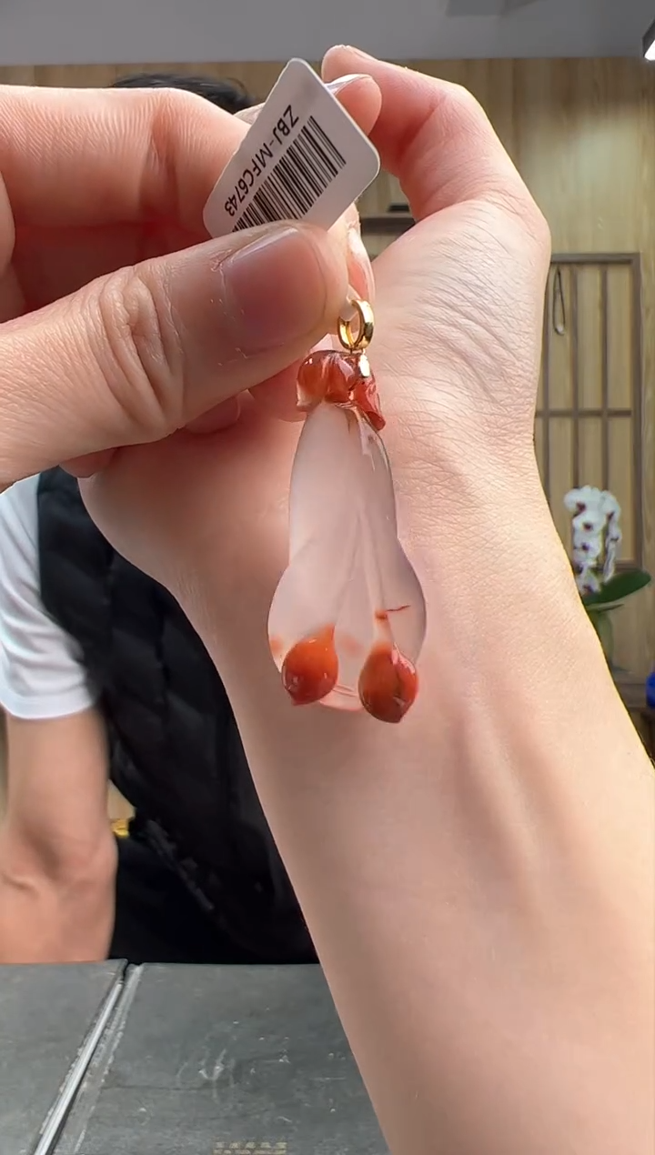 【闪购商品】南红玛瑙颈饰18K金镶嵌南红冰飘兰花镶18K金扣头