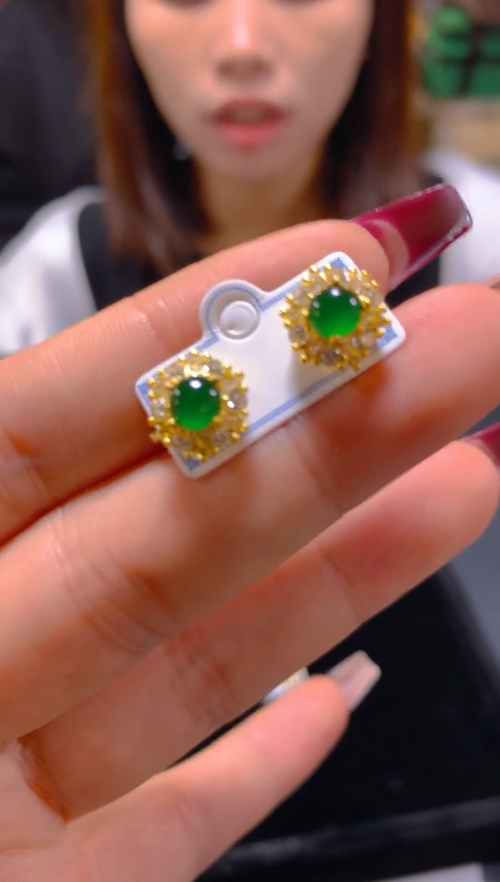 未镶嵌翡翠耳饰多样性发一