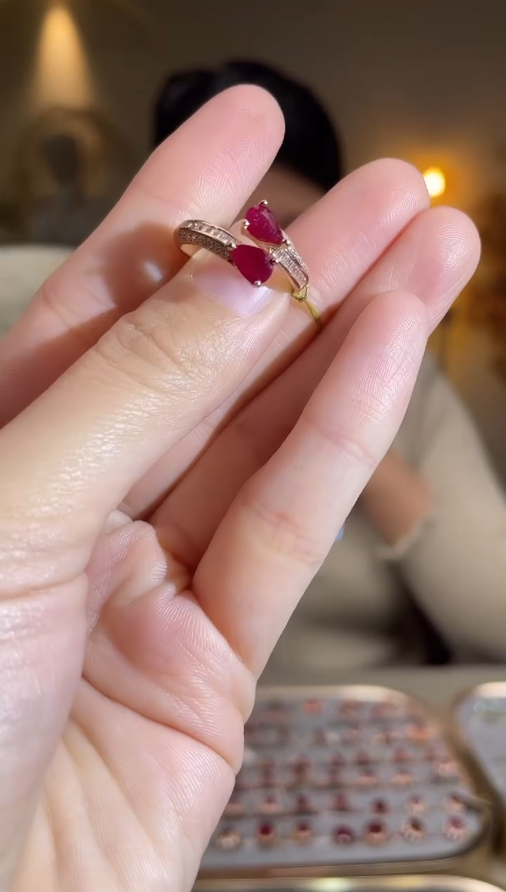银S925镶嵌手饰红宝石手饰