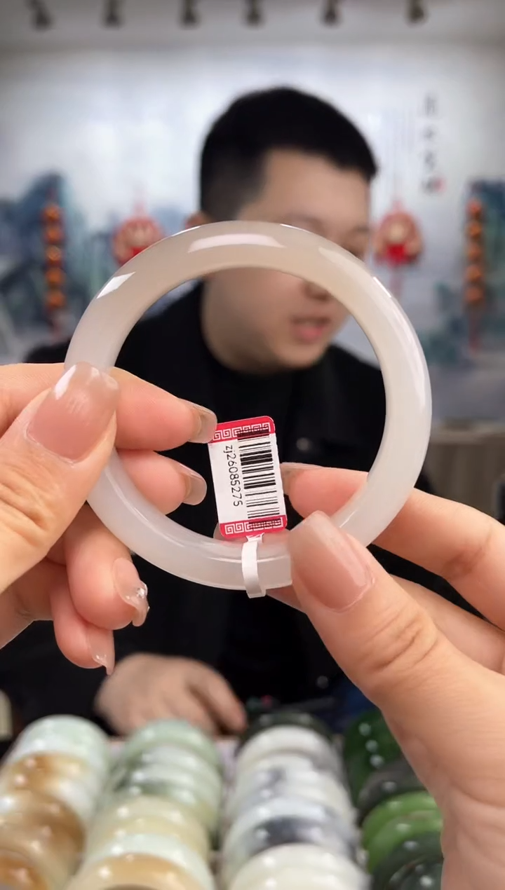 【闪购商品】和田玉手镯未镶嵌57圈口5275