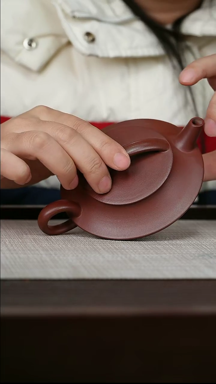 【闪购商品】宜兴原矿紫砂壶茶壶150C