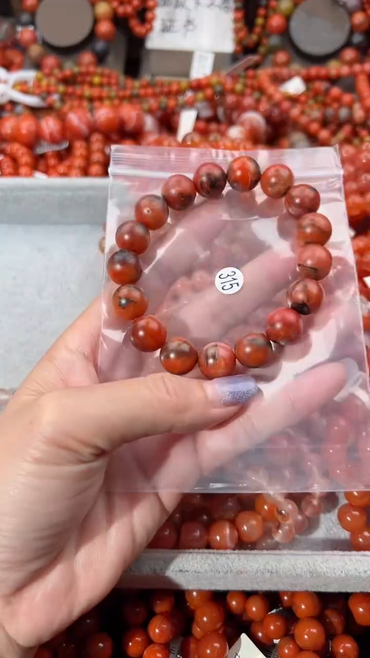 【闪购商品】南红玛瑙手串未镶嵌12+