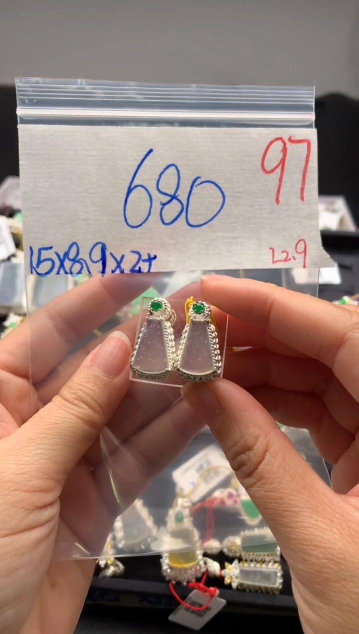 【闪购商品】定制翡翠未镶嵌毛货需精细抛光拍一发一