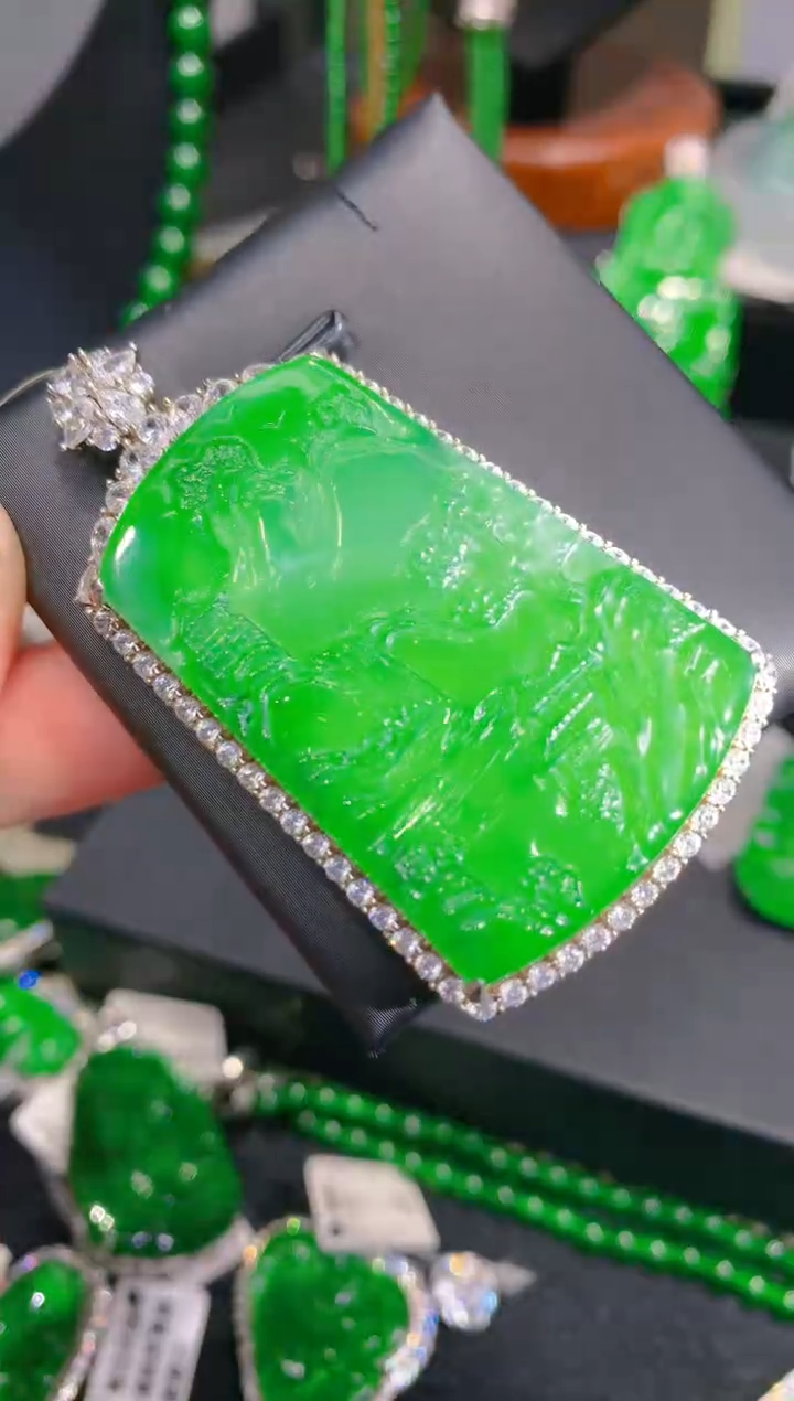 【闪购商品】翡翠颈饰银S925镶嵌49一季