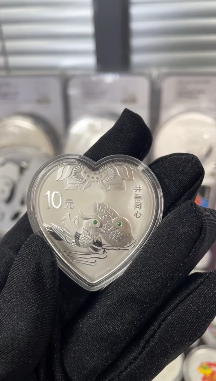 纯银2016并蒂同心30克银带证无盒