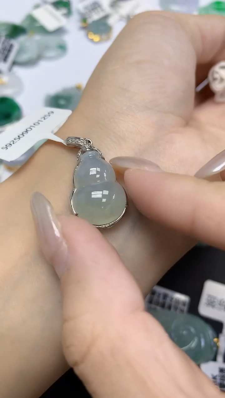 颈饰未镶嵌翡翠天然缅甸翡翠A货多样性发一件