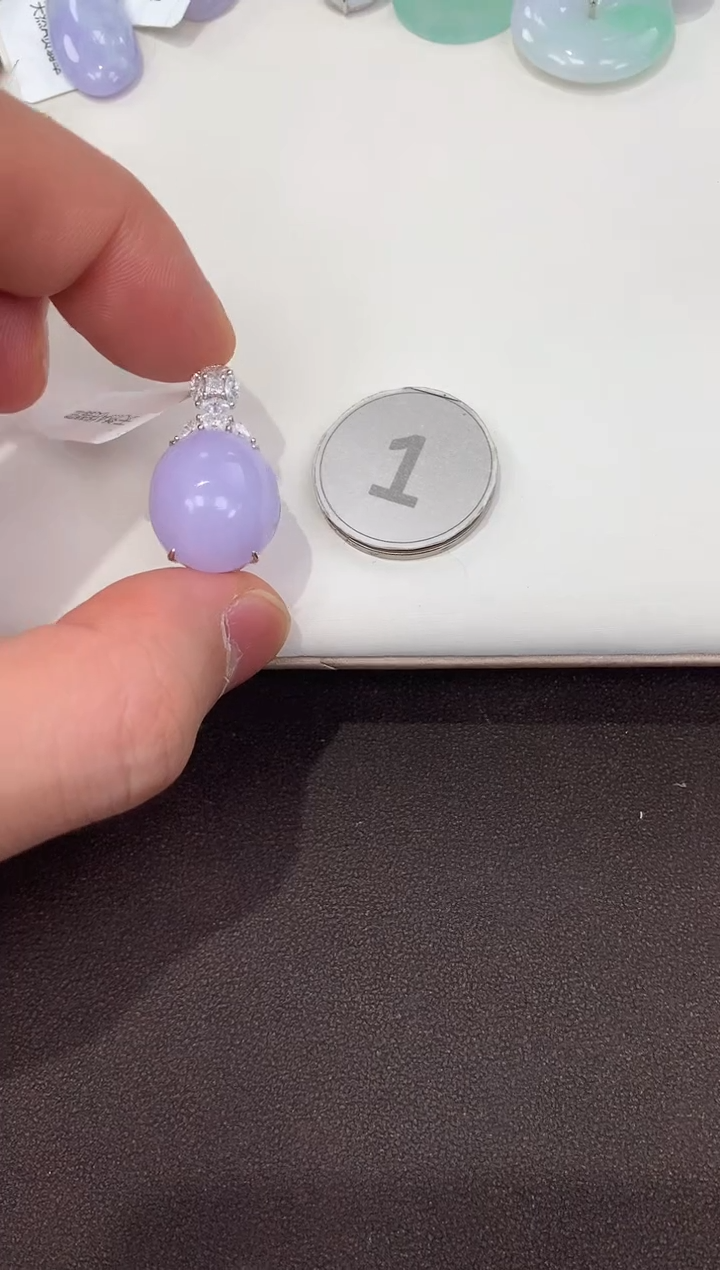 颈饰18K金镶嵌翡翠天然缅甸A货翡翠