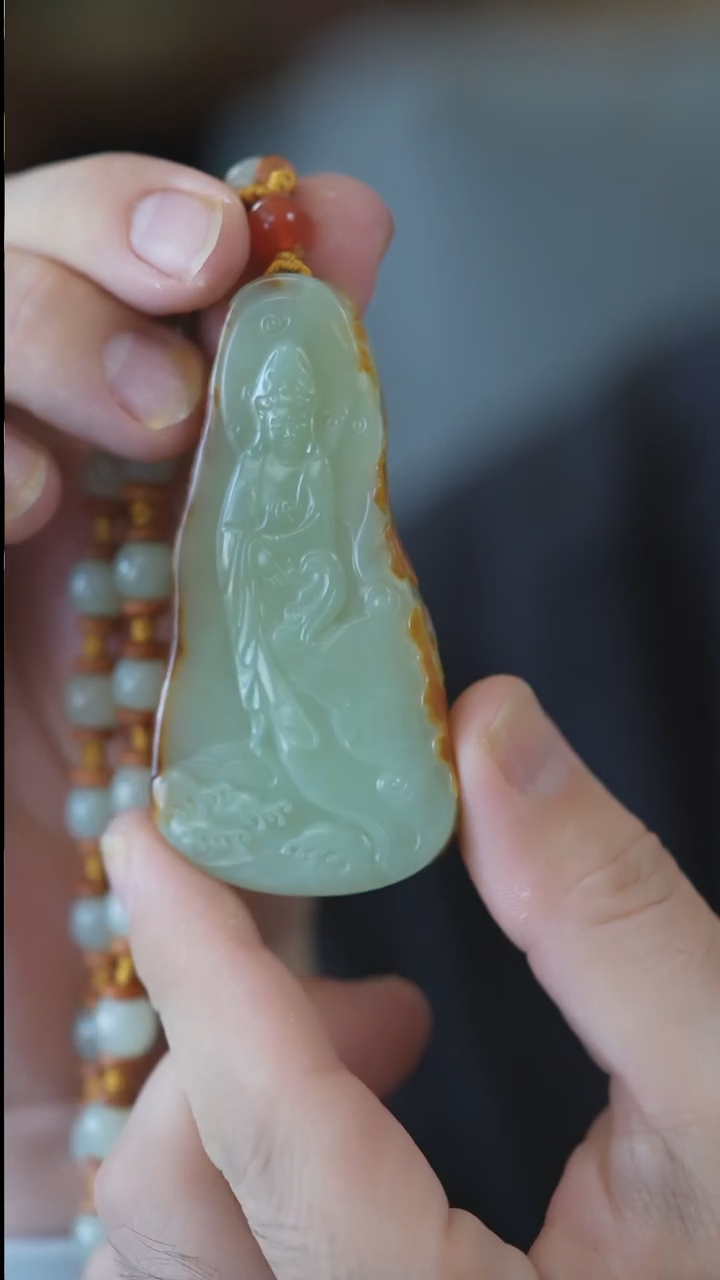 颈饰未镶嵌岫岩河磨玉（透闪石质玉）观音