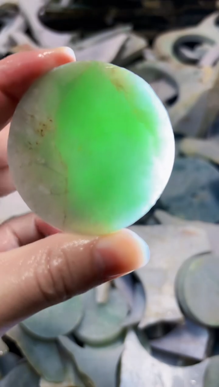 【闪购商品】翡翠颈饰未镶嵌A货白谭1998