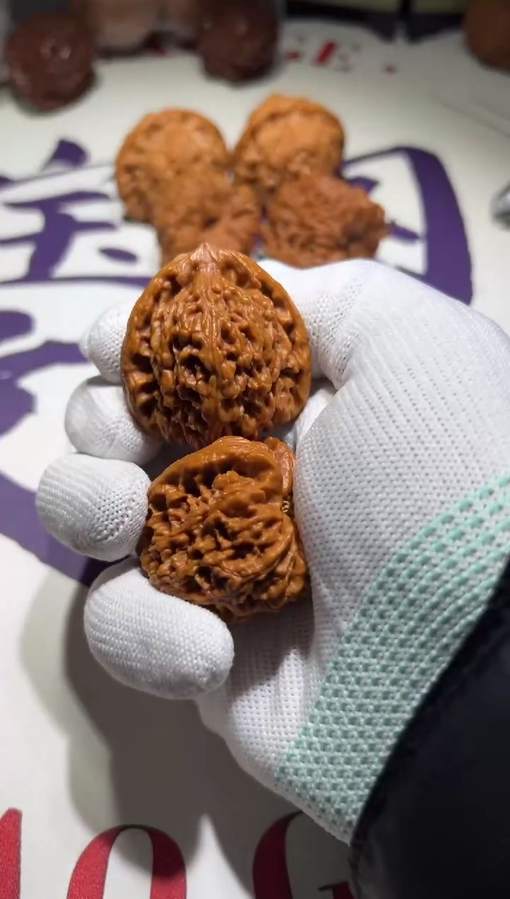 【闪购商品】文玩核桃把件南疆石