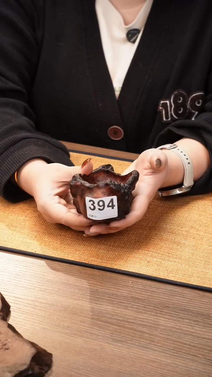 勇*1394号云小屋紫柚木香插